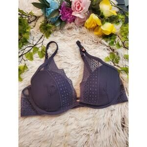 NWT VICTORIA SECRET DARK BLUE LIGHTLY LINED PLUNGE LACE BRA SZ 32D SEXY NWT $49